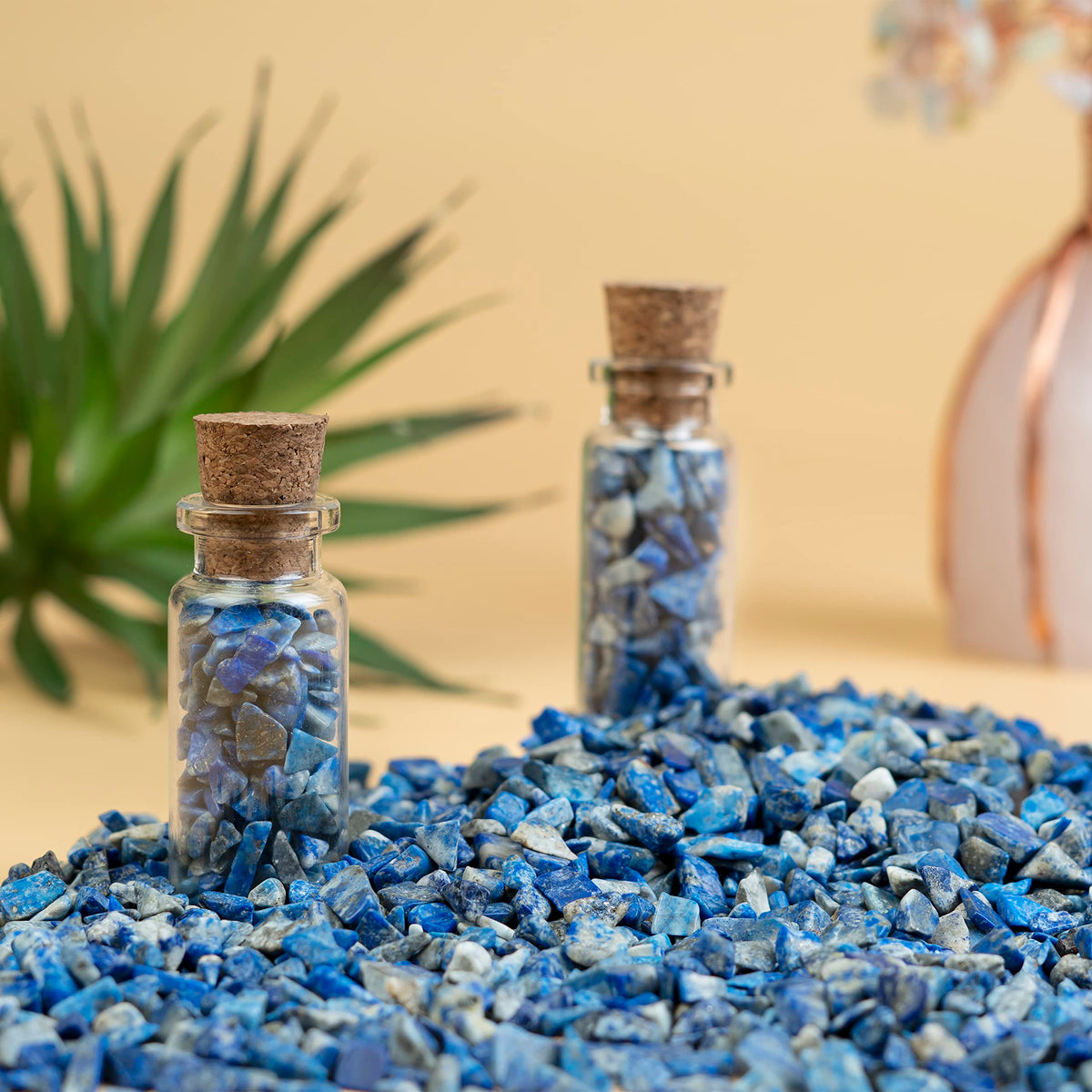Crocon 1/2 LB Crushed Lapis Lazuli Chips Bulk Stones 1100+ Carats Natural Quartz Pieces Irregular Shape Gemstones for Gifts & Chakra Healing Crystals Home Décor Gifts for Women