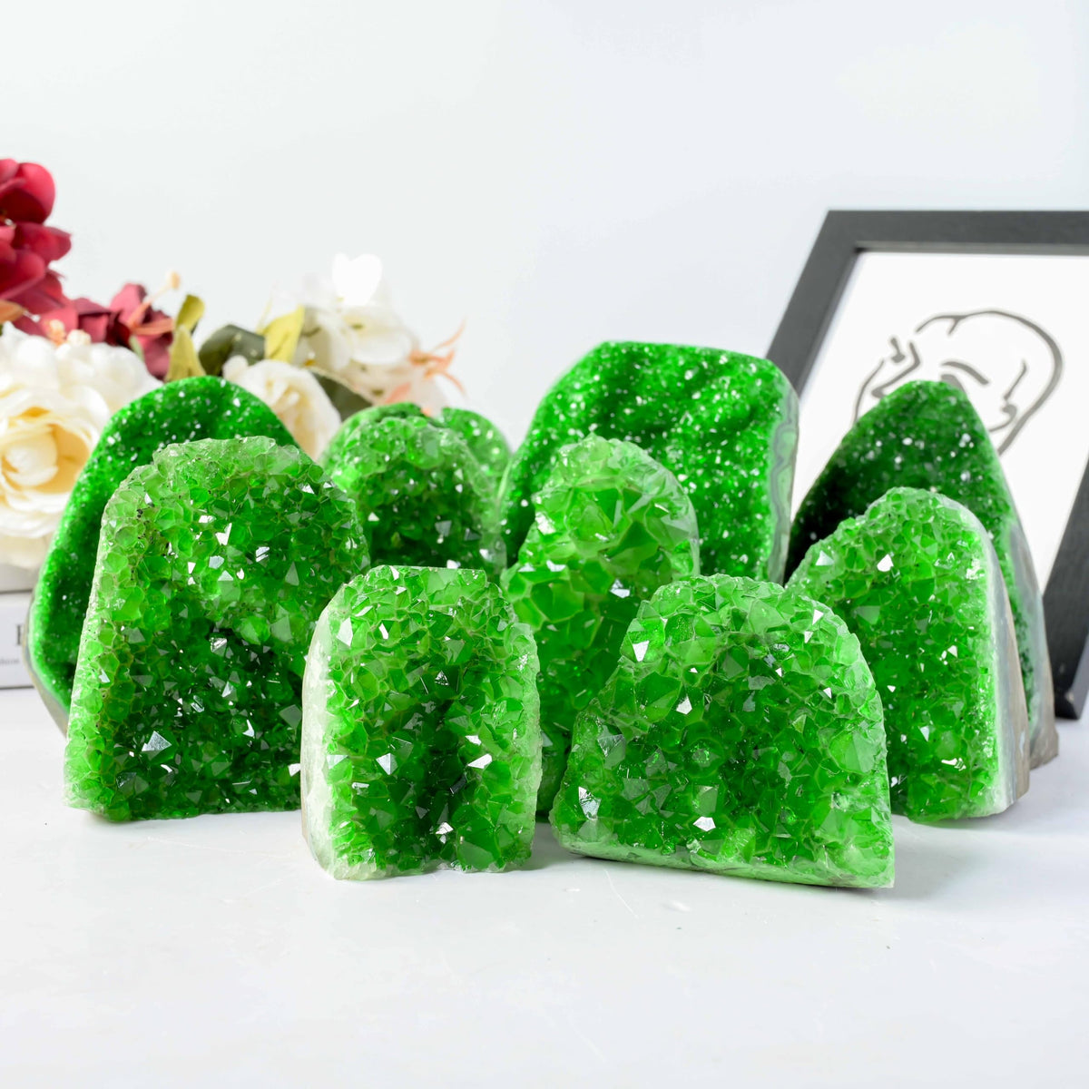 CrystalHola 200-700g Selected Raw Geode Quartz Cluster Home Feng Shui Ornaments Energy Stone Healing Tools Meditation Feng Shui Decoration,Stone Display Piece, Mineral Specimen (Green, 500-600g)