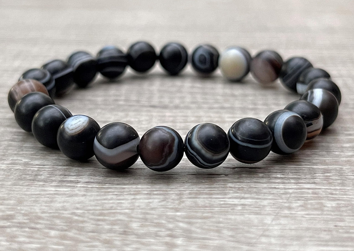 GAF TREASURES Banded Agate Matt Crystal Bead Bracelet 8mm, Genuine Banded Agate Matt Stretch Gemstone Bracelet, Healing Crystal Bracelet, Gift for Men & Women (1)