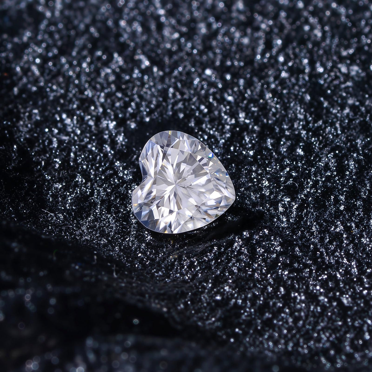 1-5 Carats Moissanite Loose Stone Lab Grown Synthetic Diamond Loose D Color Round/Oval/Heart/Princess/Cushion/Asscher/Pear/Marquise/Radiant/Emerald Cut Moissanite Loose Gem Stones for Ring Pendant Jewelry Making Gift (Heart Cut, 1 Carats)