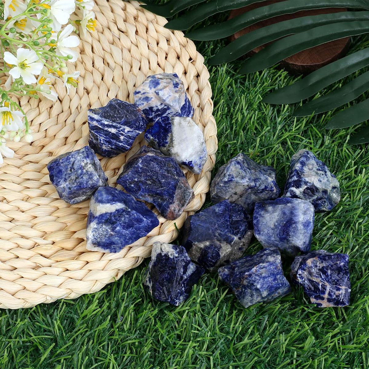 ZHIYUXI 1lb Blue Sodalite 2" Rough Stones Crystals Raw Crystal Bulk Large Crystals and Stones Gemstones Natural Tumbling Rocks for Meditation, Fountain Rocks, Wire Wrapping, Wicca, Cabbing, Decor