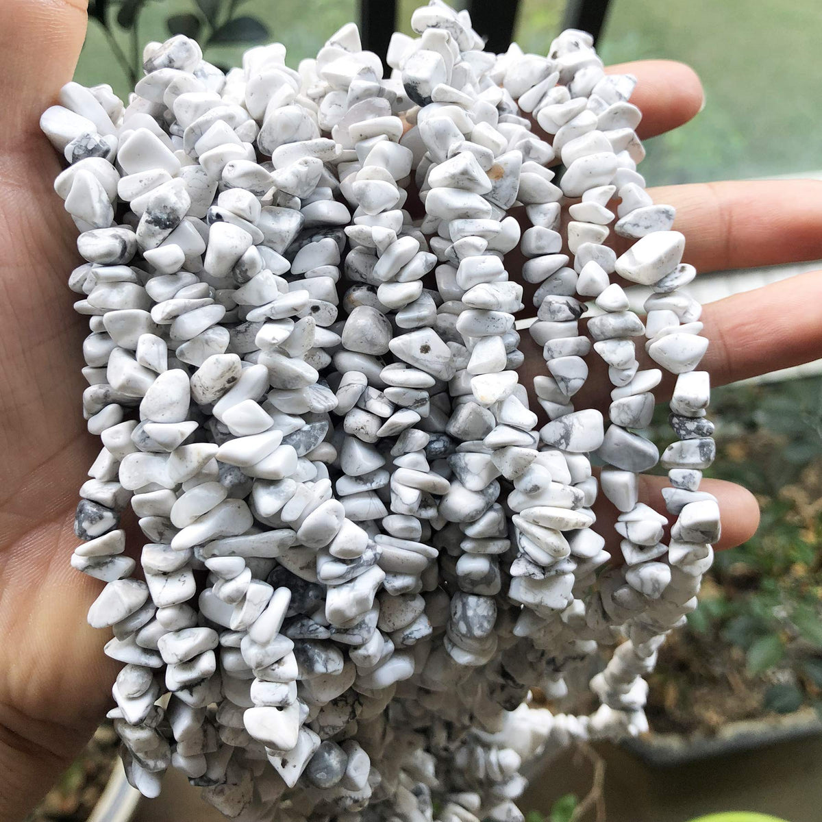 Fekuar 64" Irregular Tumbled White Howlite Turquoise Chip Beads for Jewelry Making, Healing Crystal Drilled Loose Bead Strand DIY Craft Supplies, 5-8mm
