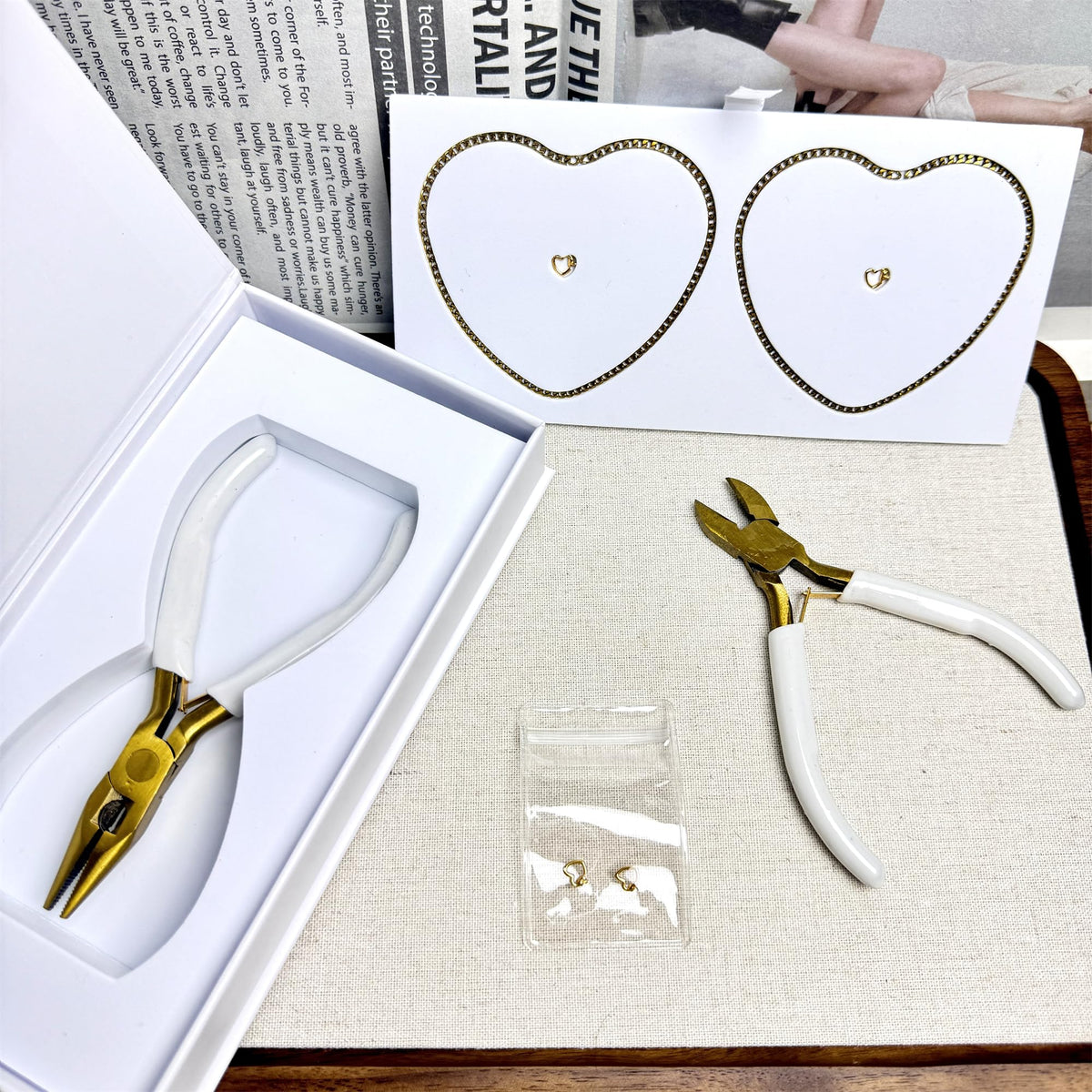Kwkppz Permanent Bracelet Kit – 4 Pcs Locking Heart Clasp DIY Bracelet Set for Couples, Friendship, and Family – Unique Gift for Anniversary, Valentine's Day, Birthday – His & Hers Matching Jewelry