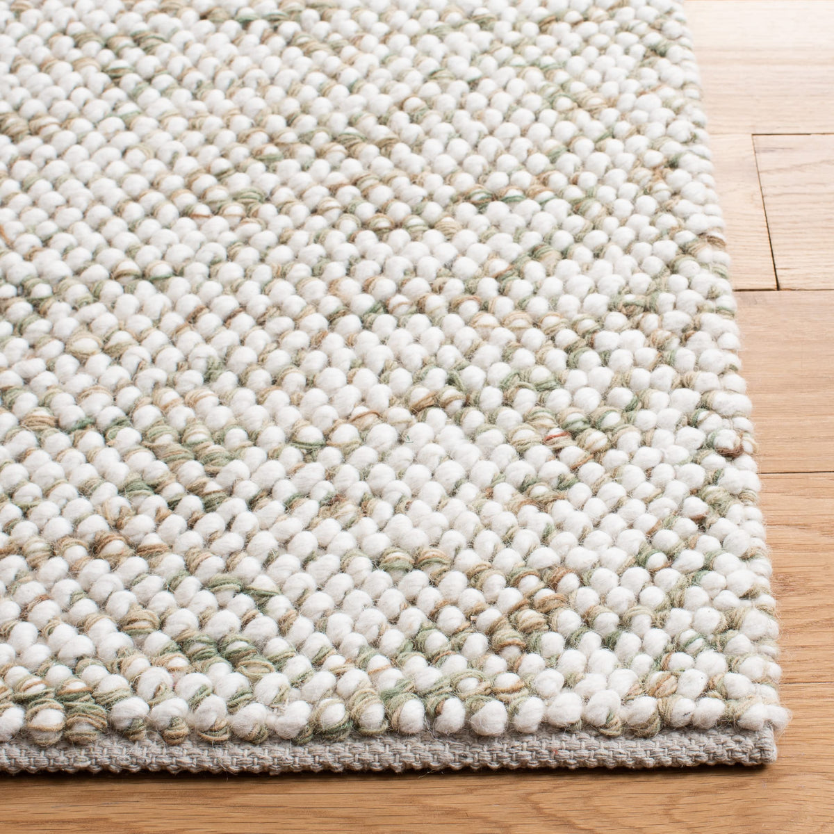 SAFAVIEH Natura Collection Area Rug - 6' x 9', Sage & Ivory, Handmade Wool, Ideal for High Traffic Areas in Living Room, Bedroom (NAT182W)