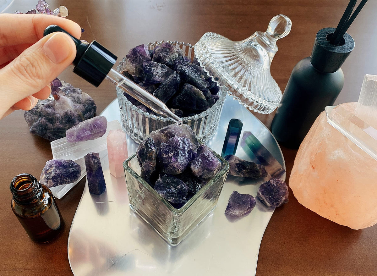 QINJIEJIE Amethyst Crystals Raw Natural Healing Crystal Stones Large 1" Bulk Rough Quartz Rocks Gemstones for Polishing Tumbling Cabbing Fountain Decor Wicca Reiki Stone