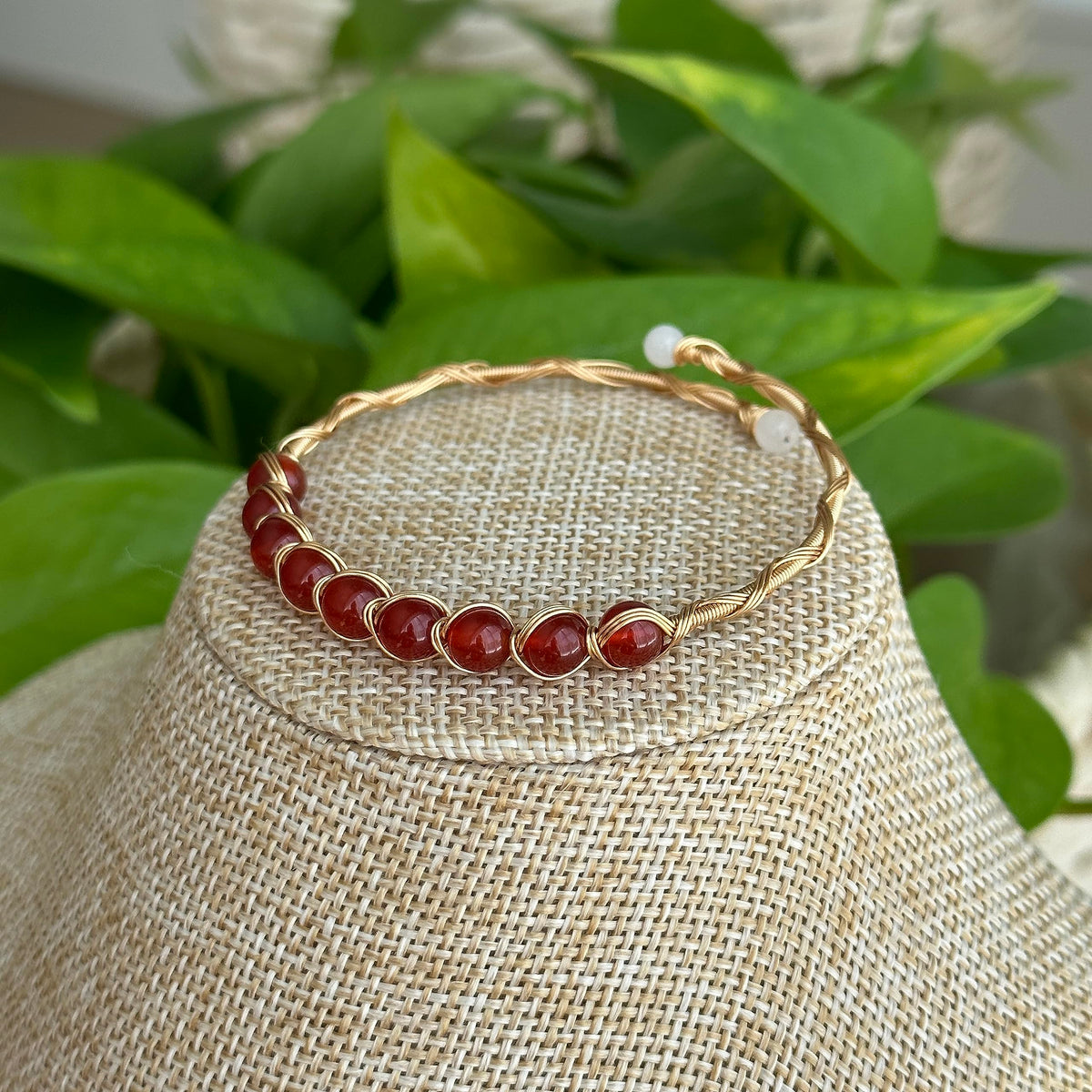 PSEEHEE Handmade Genuine Red Agate 14k Gold Filled Wire Wrapped Bracelet, Birthstone Chakra Healing Grounding Gemstone Crystal Beads Adjustable Bangle Cuff Jewelry Gift for Women