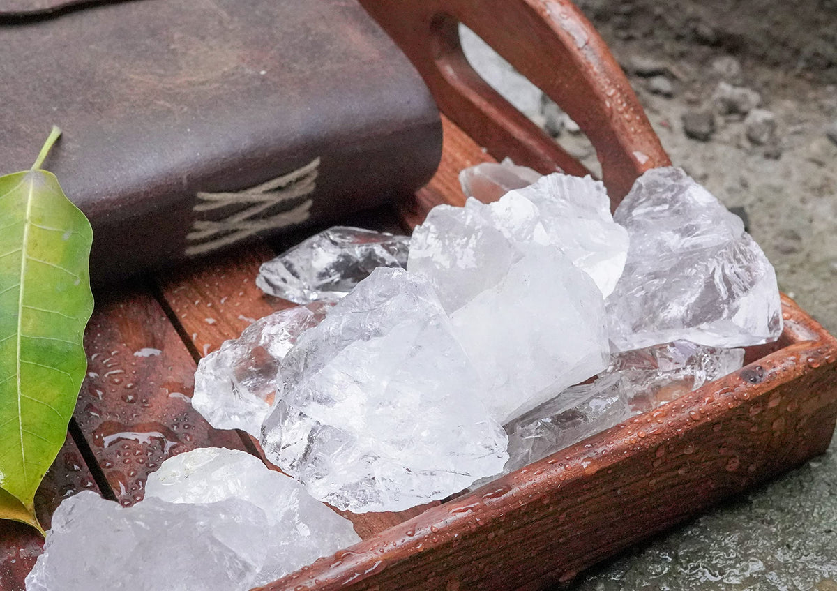 Crocon Clear Quartz Rough Bulk Natural Stone Raw Gemstone Tumbling Cabbing Polishing Gem Mining Energy Generator Chakra Balancing Reiki Healing Good Luck Home Office Decor Weight :-1Lb Approx