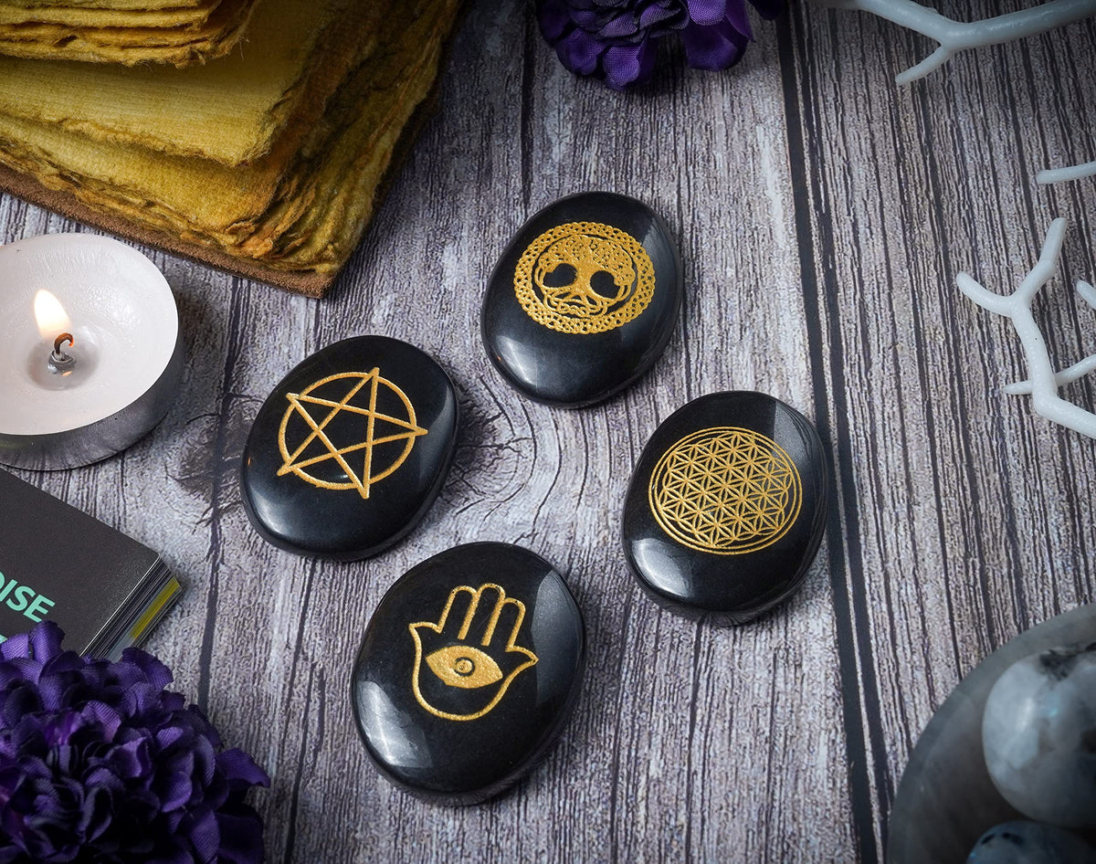 Crocon Black Agate Engraved Stone (Set of 4) Reiki Symbols Polished Palm Stones Sacred Geometry Symbols Set for Good Luck Pocket Stone Positive Healing Balancing Meditation Gemstone Gift Set