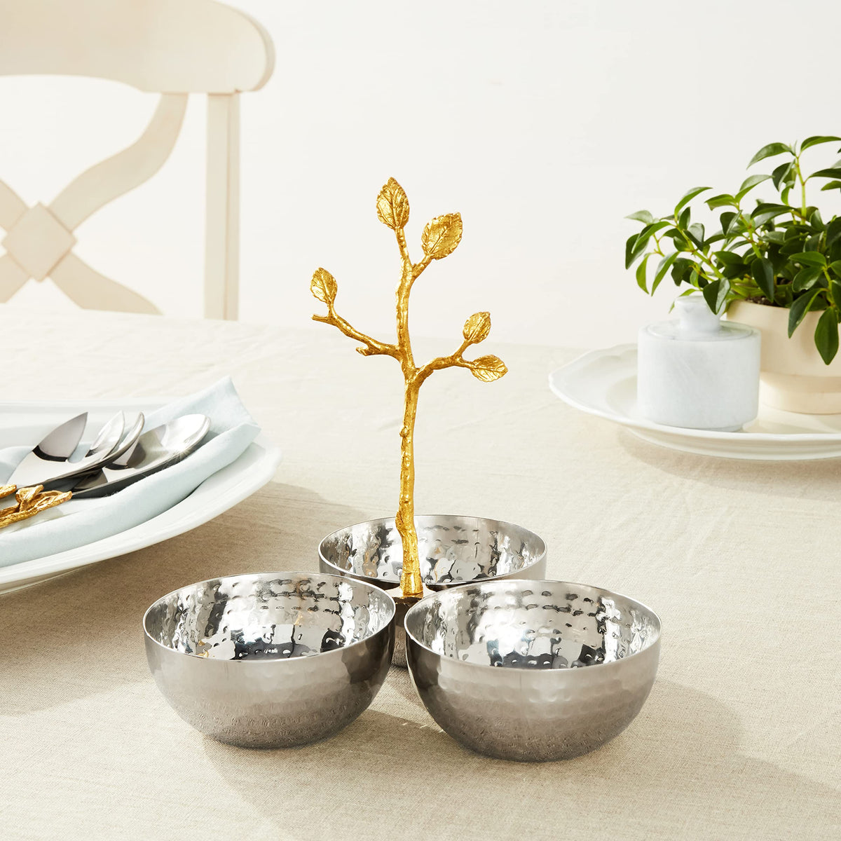 Elegance Golden Vine Hammered Triple Bowl, Silver/Gold