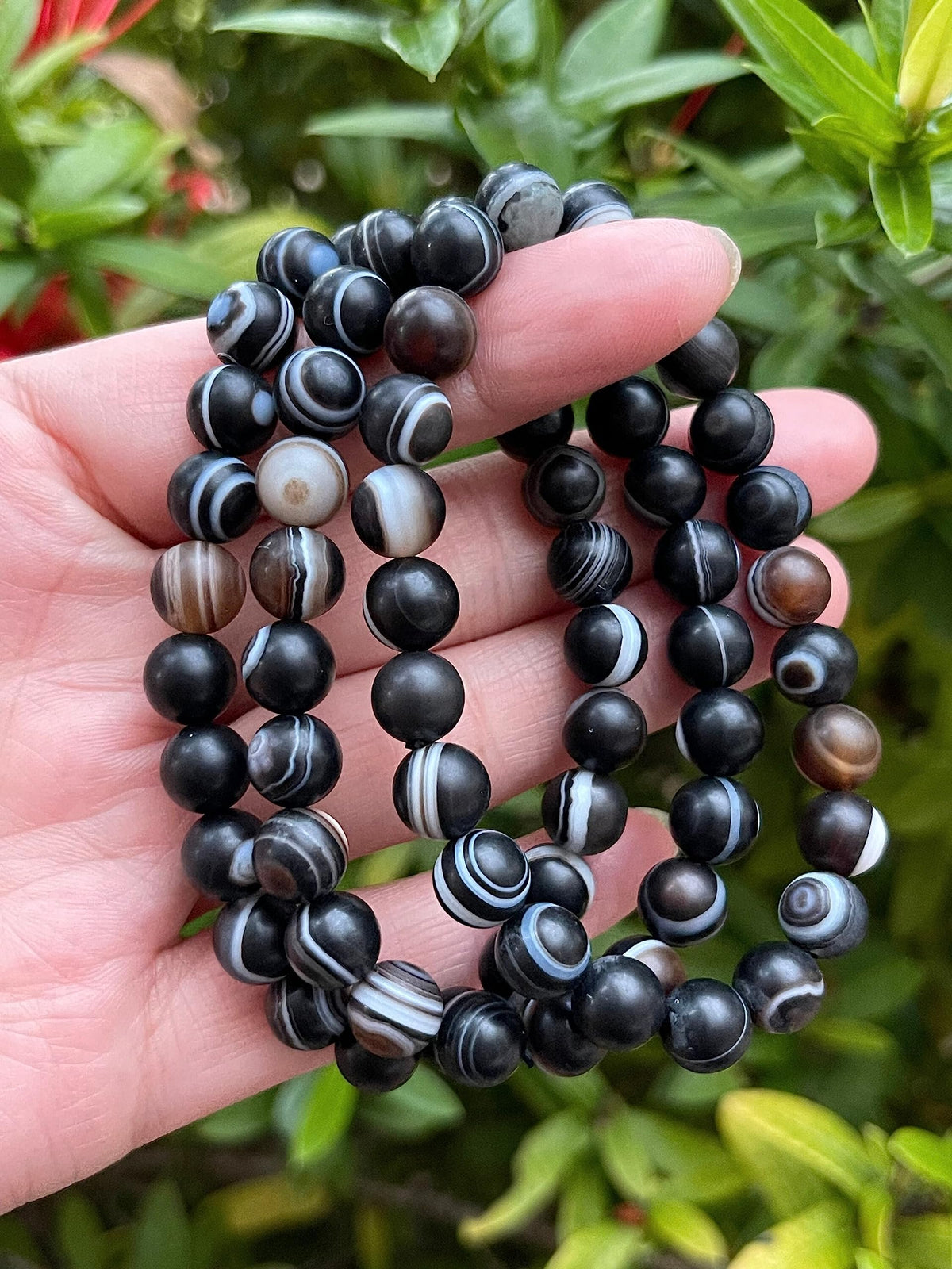 GAF TREASURES Banded Agate Matt Crystal Bead Bracelet 8mm, Genuine Banded Agate Matt Stretch Gemstone Bracelet, Healing Crystal Bracelet, Gift for Men & Women (1)