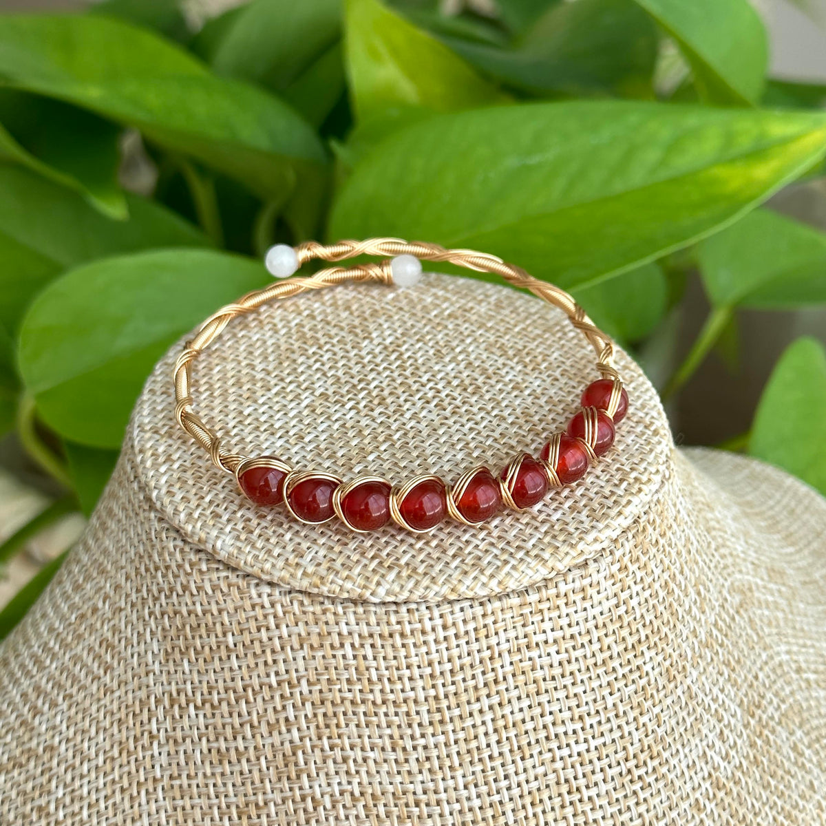 PSEEHEE Handmade Genuine Red Agate 14k Gold Filled Wire Wrapped Bracelet, Birthstone Chakra Healing Grounding Gemstone Crystal Beads Adjustable Bangle Cuff Jewelry Gift for Women