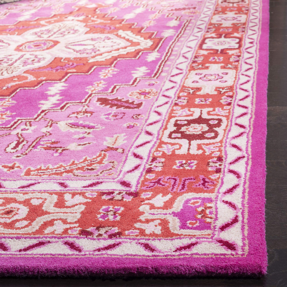 SAFAVIEH Bellagio Collection Area Rug - 9' x 12', Red & Pink, Handmade Medallion Wool, Ideal for High Traffic Areas in Living Room, Bedroom (BLG545B)