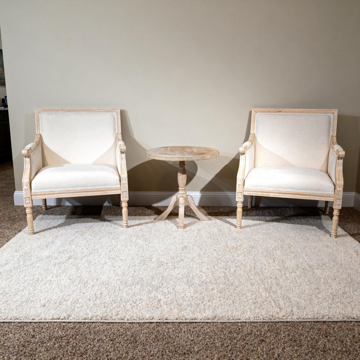 French Accent Chair(Single),Traditional Solid Wood Frame Armchair with Linen Upholstery,Distressed Antique Finish,Foam-Cushioned Seating for Living Room,Bedroom,Office,Reading Nook,Home Décor,Beige