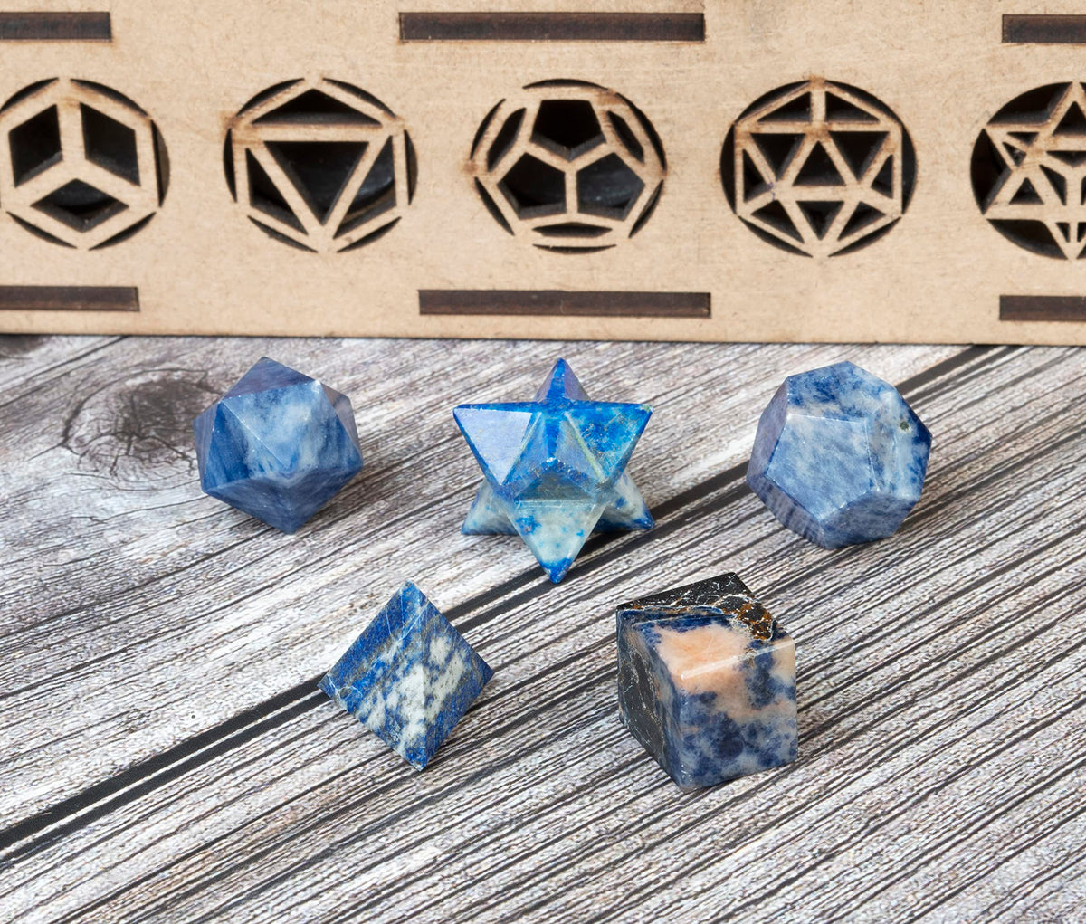 Crocon Sodalite 5Pcs Platonic Solids Crystal Geometry Set, Platonic Solids Sacred Geometric Stones for Meditation Reiki Balancing Healing Chakra Stone Cleansing Spiritual Good Luck (1520 mm)