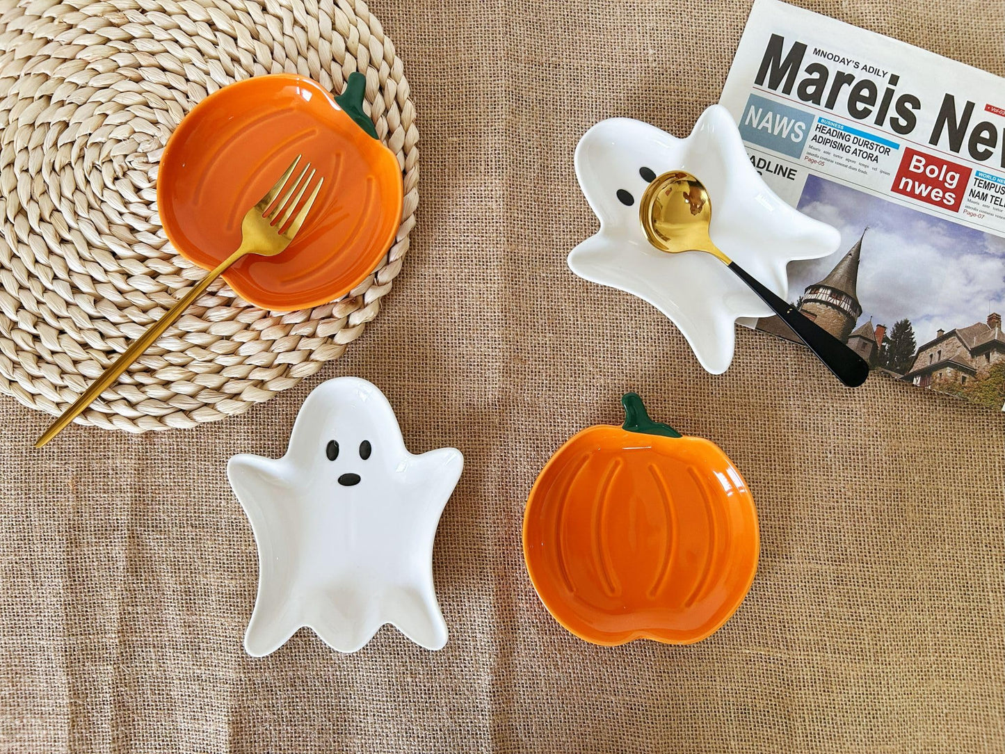 Ceramic Spoon Rest for Stove Top, Halloween Ghost Cute Spoon Rest for Kitchen Counter, Cooking Spoon Holder for Kitchen Counter, Utensil Rest Spatula Rest Ladle Holder Tong Rest (White)