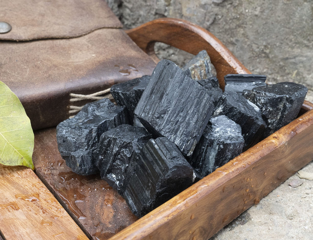 Crocon® 1LB Black Tourmaline Rough Bulk Rocks Natural Stone Spiritual Gifts Raw Gemstone Crystals and Stones Tumbling Cabbing Polishing Gem Mining Chakra Balancing Reiki Healing Home Office Décor