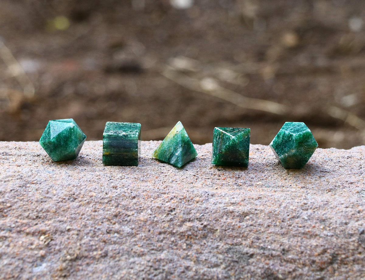 Crocon Green Mica 5Pcs Platonic Solids Crystal Geometry Set, Platonic Solids Sacred Geometric Stones for Meditation Reiki Balancing Healing Chakra Stone Cleansing Spiritual Good Luck (1520 mm)