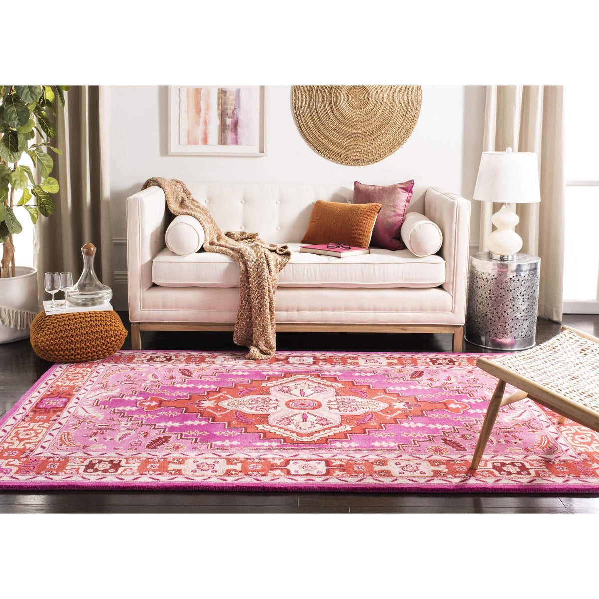 SAFAVIEH Bellagio Collection Area Rug - 9' x 12', Red & Pink, Handmade Medallion Wool, Ideal for High Traffic Areas in Living Room, Bedroom (BLG545B)