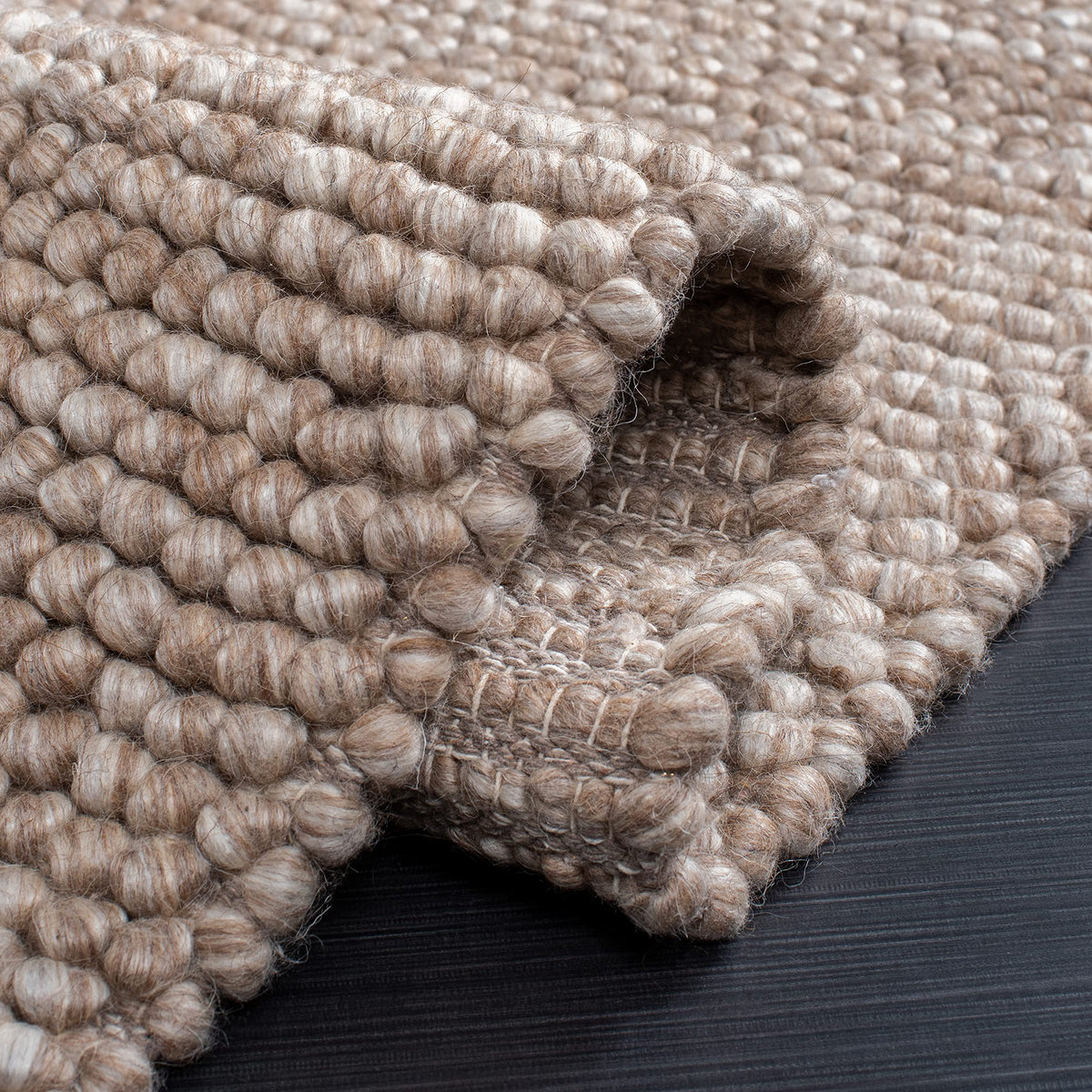 SAFAVIEH Area Rug 6x9 - Natura Collection - Brown, Handmade Wool Blend, Textured Design, Ideal for Living Room, Bedroom, Dining Space (NAT620T)