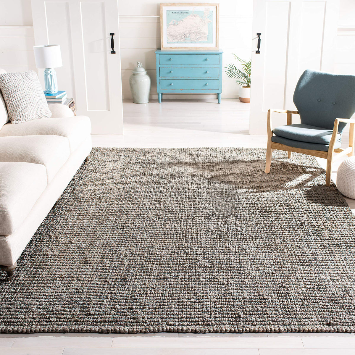 SAFAVIEH Area Rug 10' Square - Natural Fiber Collection - Large - Light Grey, Handmade Jute, Farmhouse Style, Chunky Textured Thick Pile (NF447G)