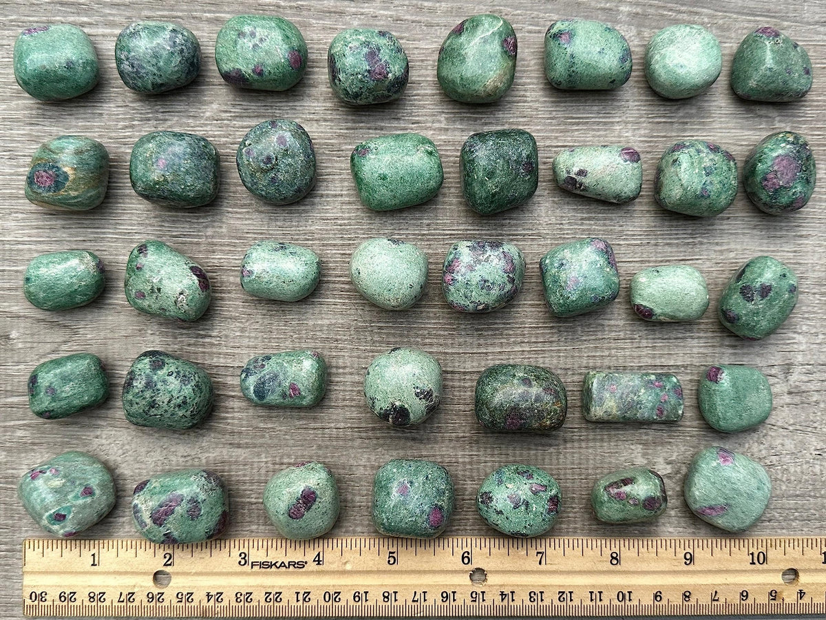 GAF TREASURES 5 Pcs Ruby Fuchsite Tumbled Stones, Polished Natural Gemstone, Healing Crystals